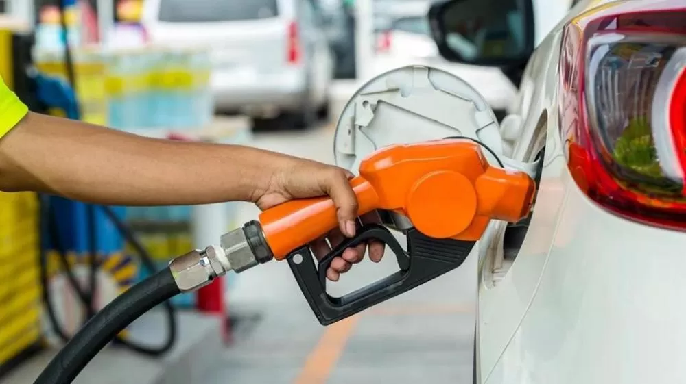 Preço da gasolina sobe R$ 0,16 em Belo Horizonte em duas semanas mesmo sem reajuste oficial