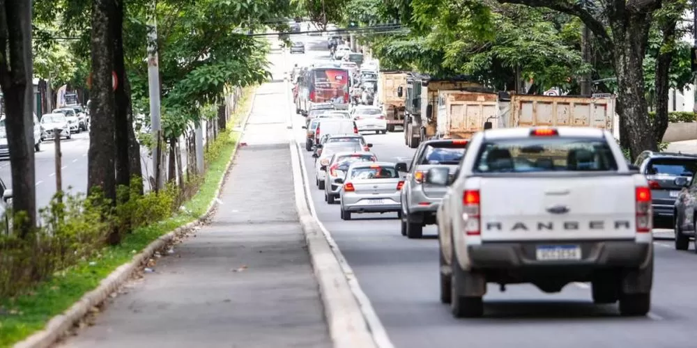 Justiça rejeita ação do MP e libera implantação de ciclovia na Afonso Pena