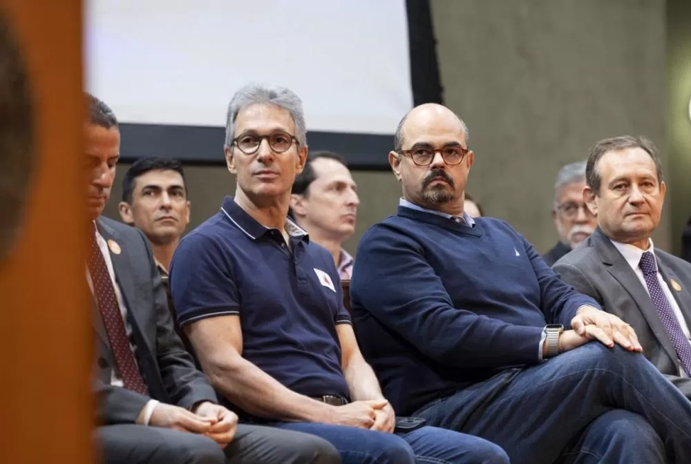 Zema e Simões mantêm silêncio de 24h após operação da PF em Minas sobre mineração ilegal