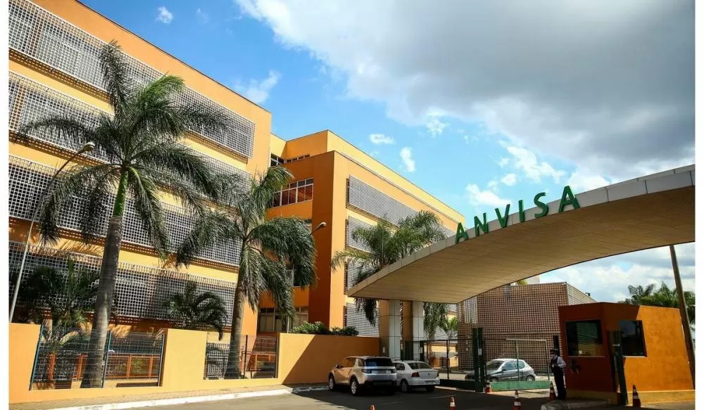 Anvisa determina recolhimento de remédio para hipertensão após identificação de cacos de vidro