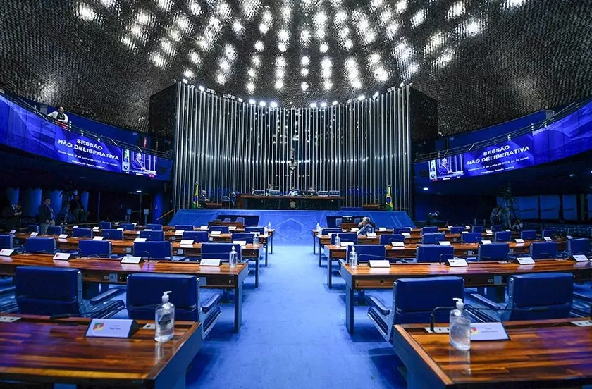 Senado aprova ampliação da isenção na conta de luz para famílias de baixa renda