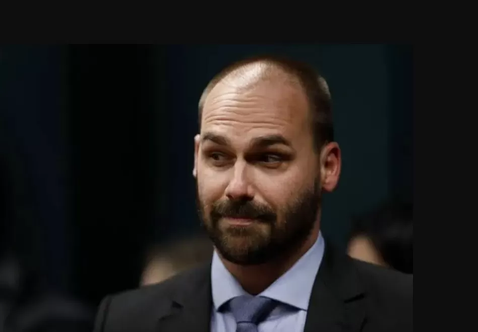 Eduardo Bolsonaro é alvo de processo disciplinar instaurado pela PF