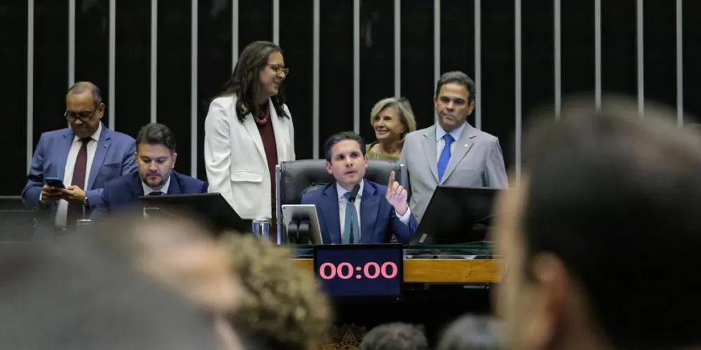 Especialistas alertam que PEC da Blindagem pode aumentar risco de corrupção em emendas parlamentares