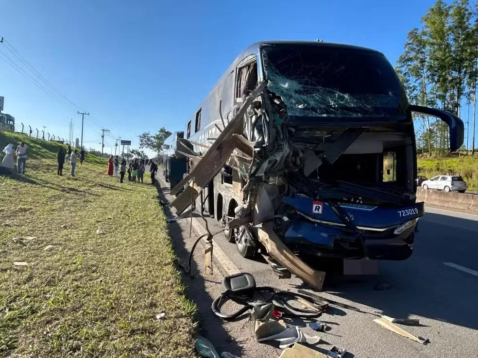 Projeto de lei em Juiz de Fora propõe vetar passageiros em pé após tragédia na BR-040