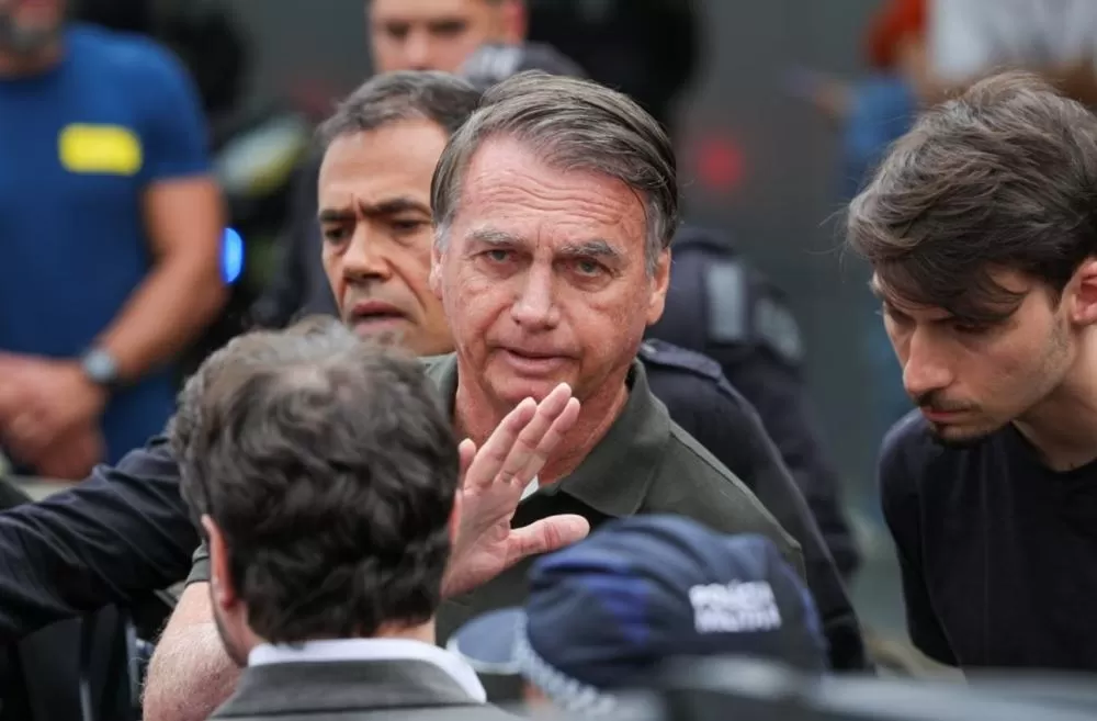 Bolsonaro admite abrir mão da elegibilidade, mas pressiona por anistia ampla