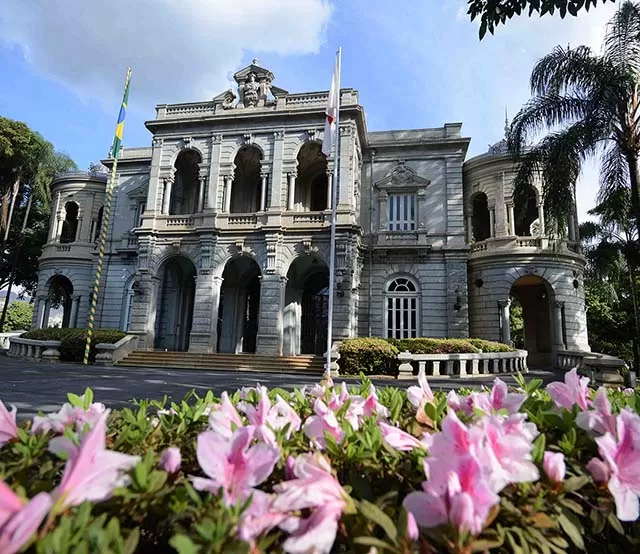 Ex-governadores criticam autorização para uso privado do Palácio da Liberdade em Belo Horizonte