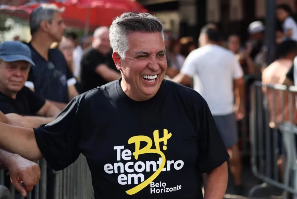 Prefeito de BH anuncia viagem à China e propõe secretaria de Relações Internacionais