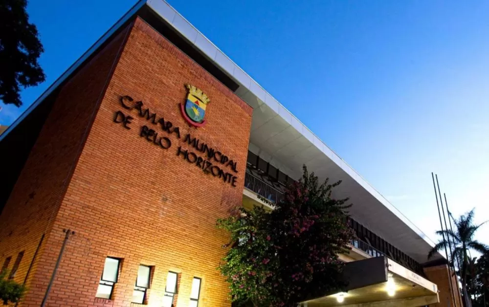 Câmara discute projeto que autoriza remoção de pertences de moradores de rua em BH