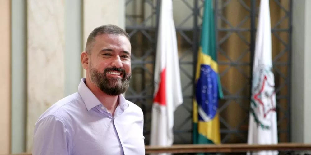 Ex-secretário de Cultura de Minas Gerais é flagrado com maconha e caso será analisado pela Justiça